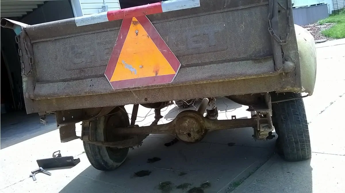 Fixing up a 40's - 50's Era Chevy Pickup Bed Trailer 2 Chevy 40's Era Trailer